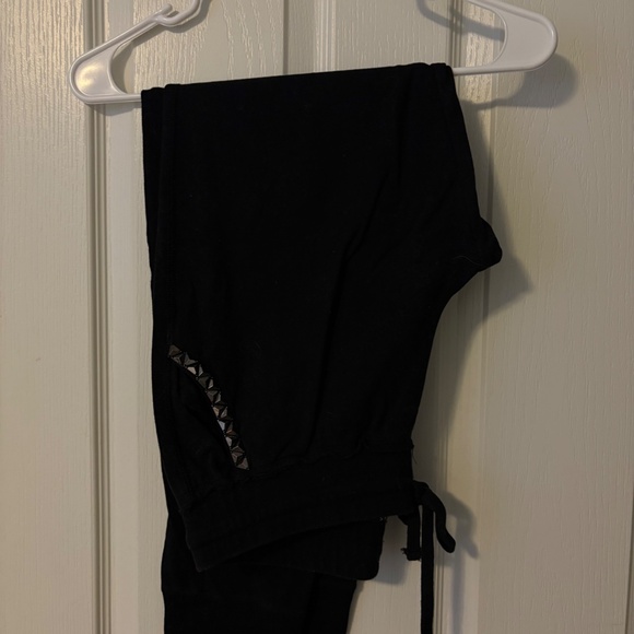 Guess Ladies Sweatsuit - Picture 2 of 3